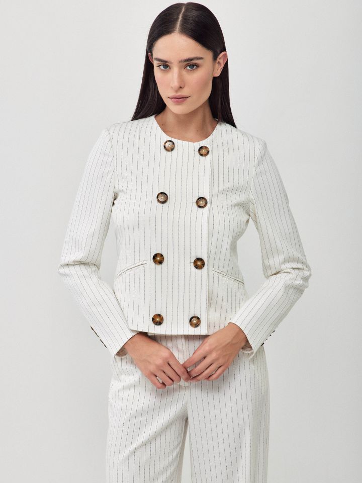 ג’קט פסים בצבע שמנת