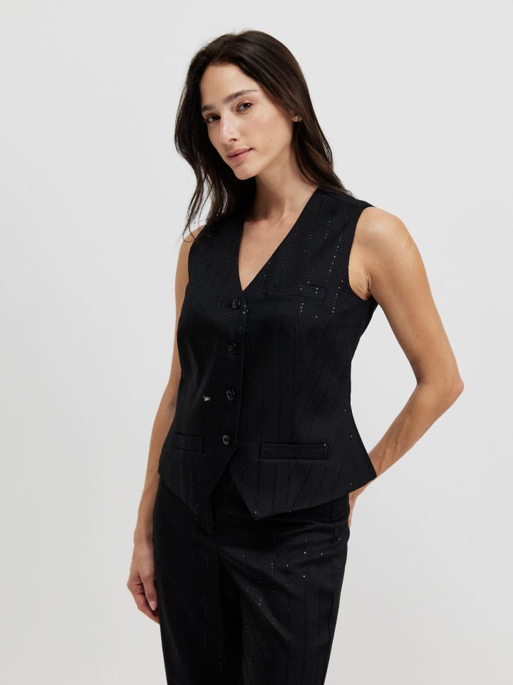 וסט פייטים בצבע שחור