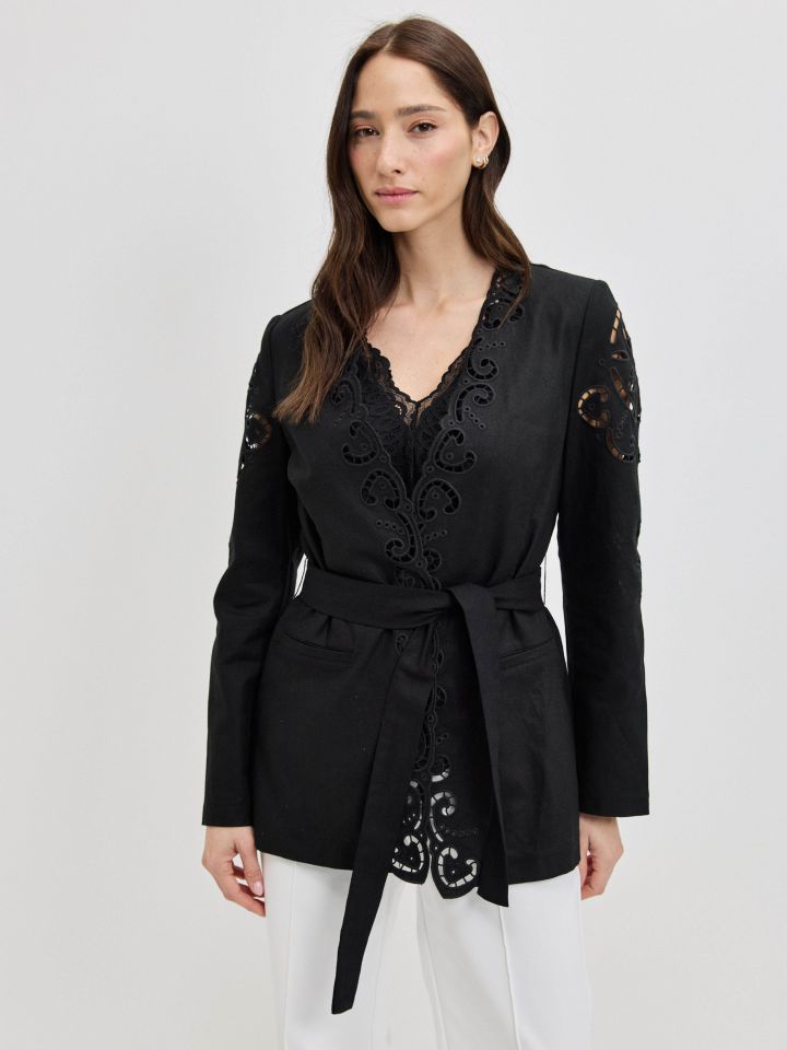 עליונית קרושה חגורה בצבע שחור