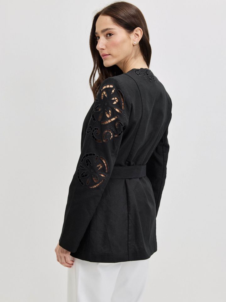 עליונית קרושה חגורה בצבע שחור