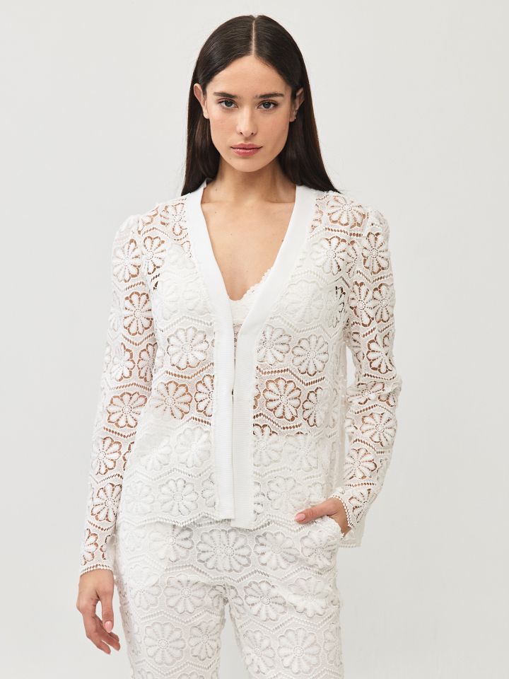 עליונית קרושה בצבע אופוויט