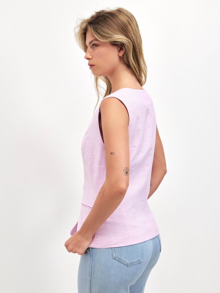 וסט פסים בצבע ורוד