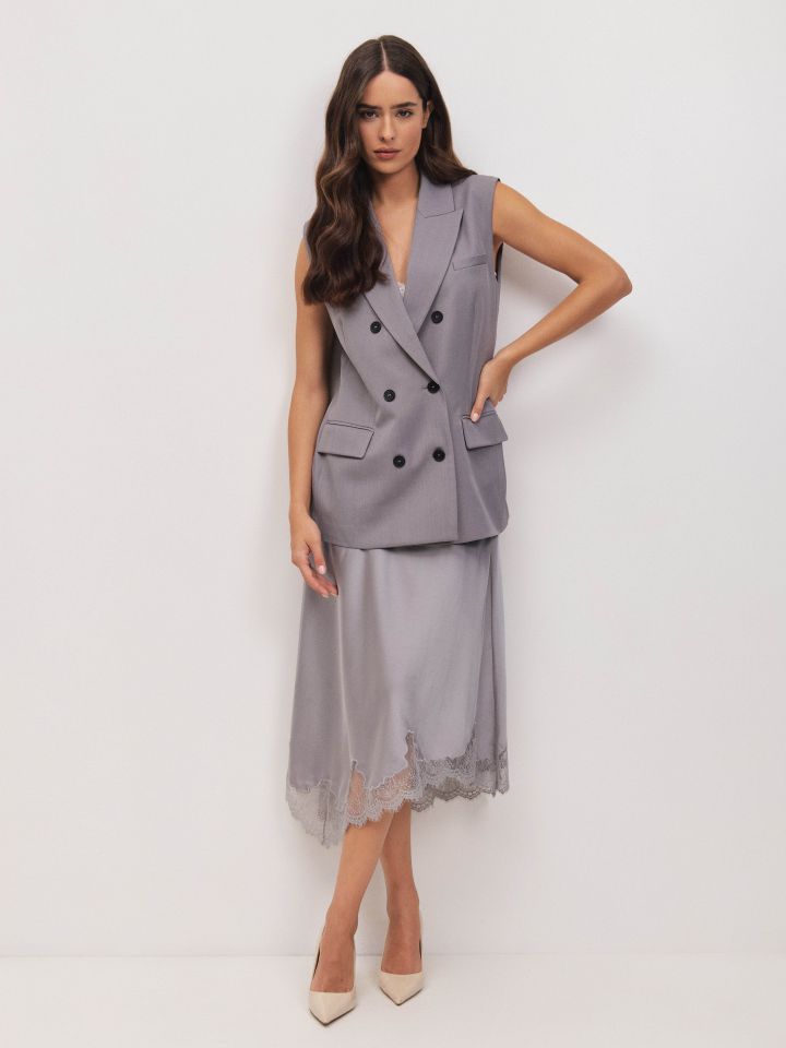 וסט כפתורים ארוך LIAT בצבע אפור מלאנז בינוני