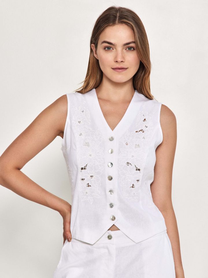 וסט מראה פישתן ריקמות בצבע לבן