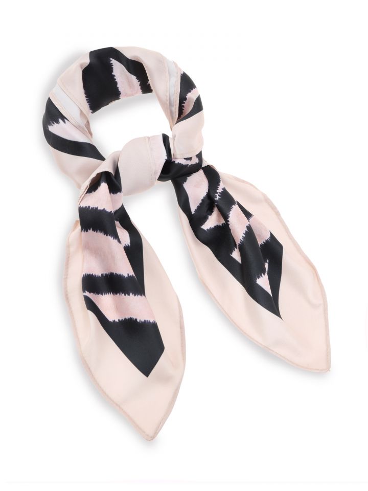 מטפחת דפוס זברה בצבע בייז’