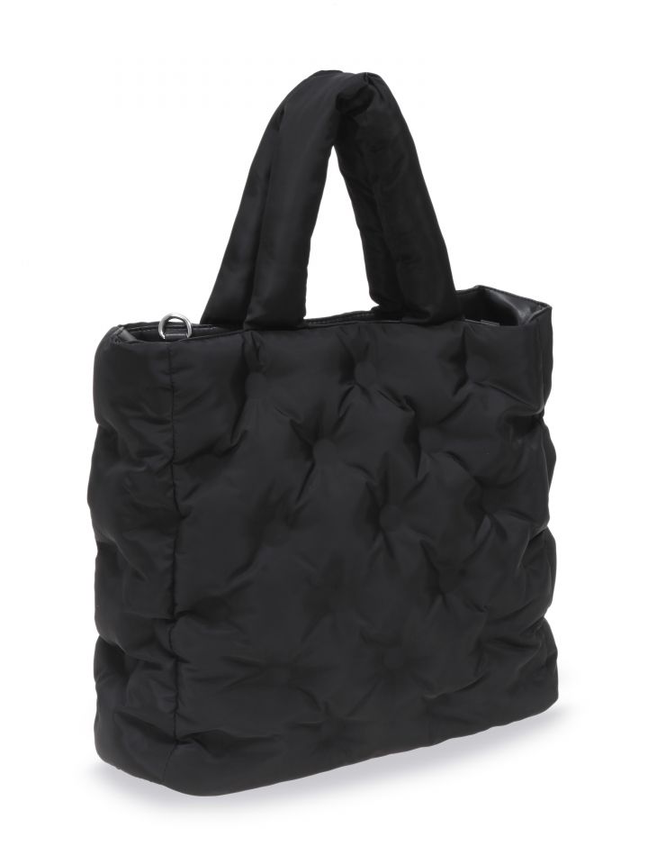 תיק יד קפיטונאז’ בצבע שחור