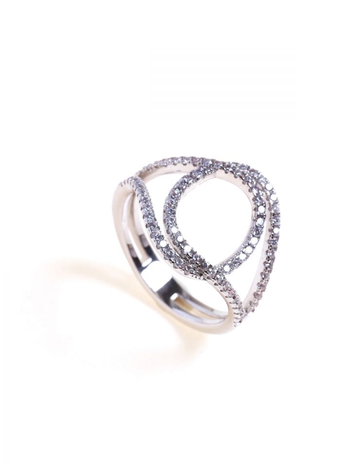 טבעת עיגולים מצטלבים בצבע כסף