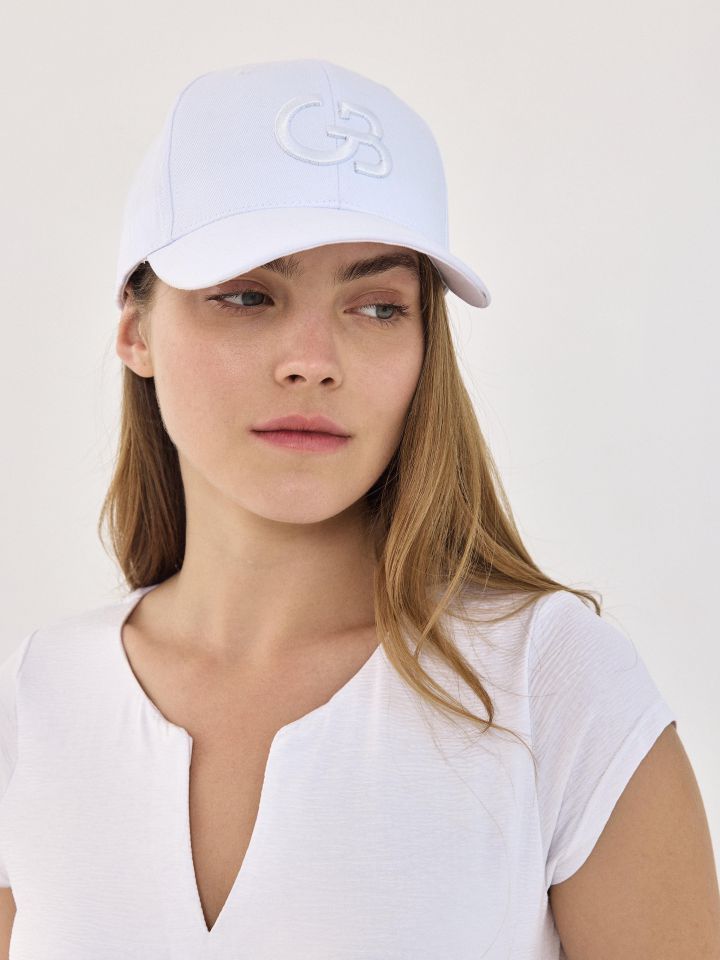 כובע קסקט GOLBARY בצבע לבן