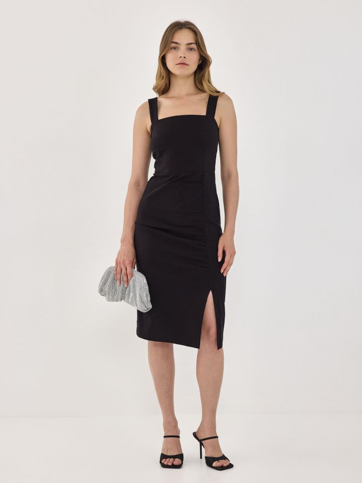 תיק קלאץ משובץ כיווצים בצבע כסף