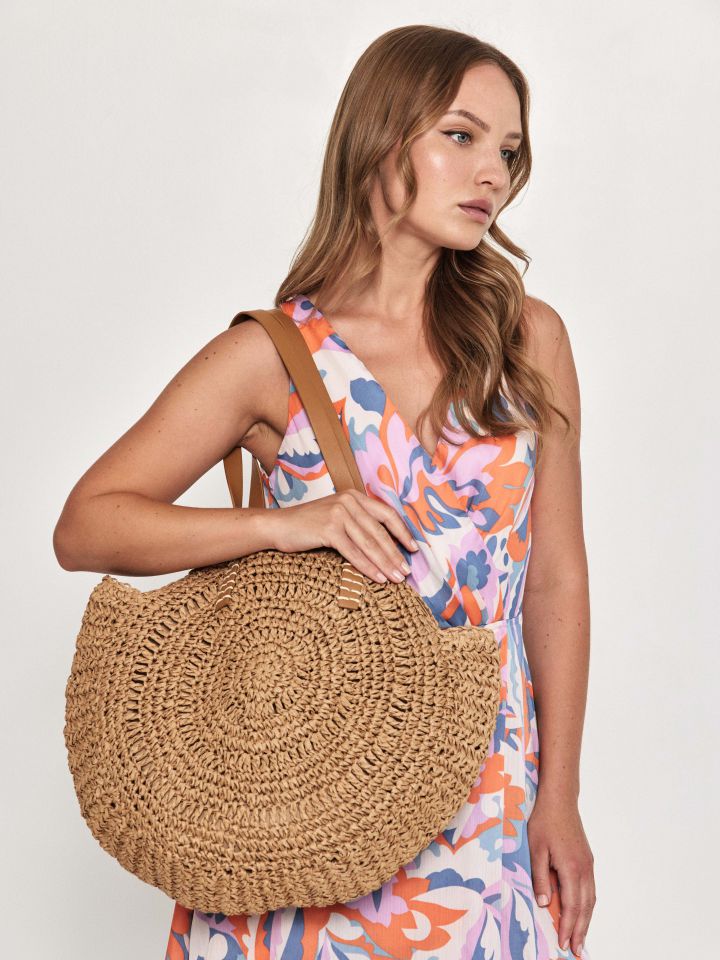 תיק קש עגול בצבע טיבעי