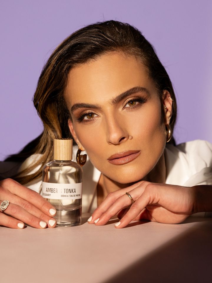 בושם AMBER & TONKA בצבע טיבעי