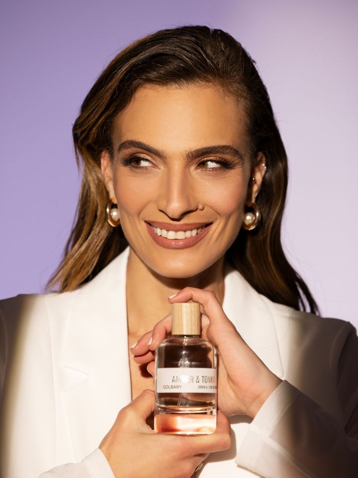 בושם AMBER & TONKA בצבע טיבעי