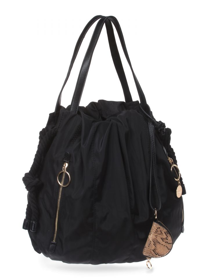 תיק רוכסנים בצבע שחור