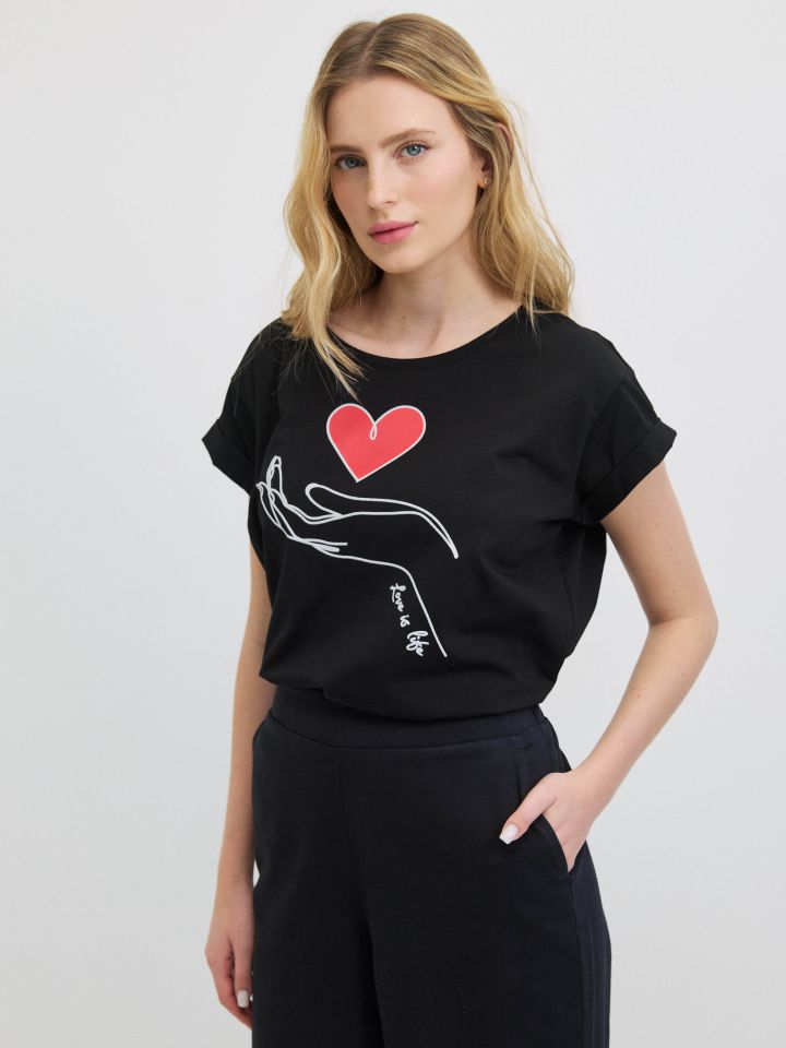 חולצה RED HEART PROMO בצבע שחור