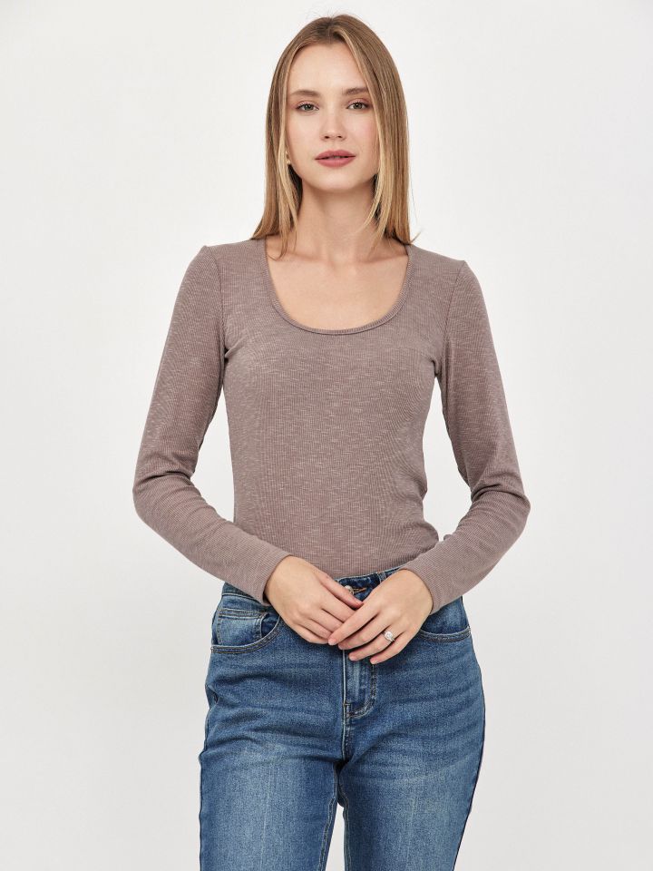 חולצה ריב פתח בגב PROMO בצבע חום בהיר