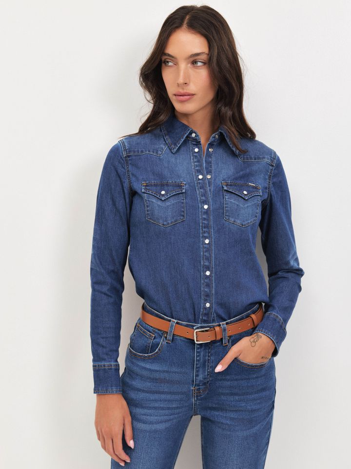 חולצה ג’ינס לחצניות בצבע ג’ינס