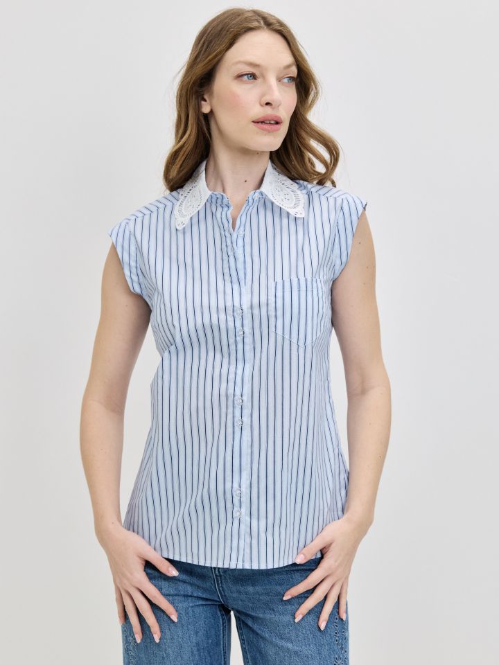 חולצה פסים צוארון קרושה בצבע תכלת