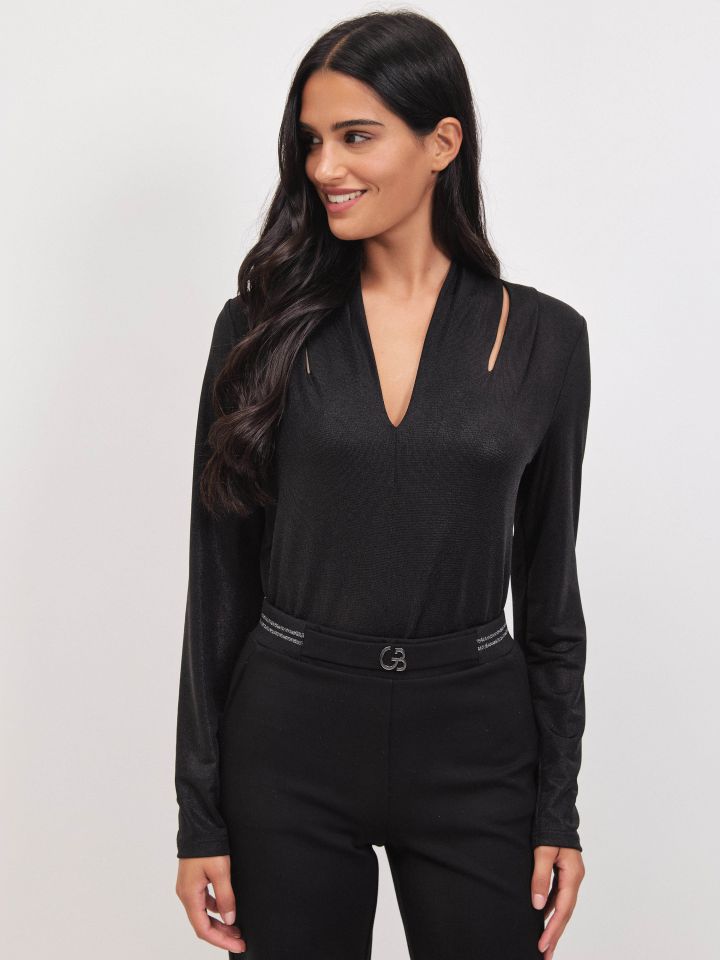 חולצה פתחים לורקס בצבע שחור