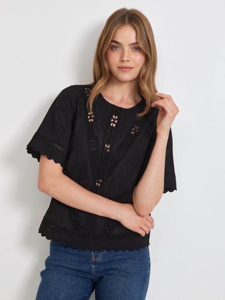 חולצה קרושה LINOR בצבע שחור