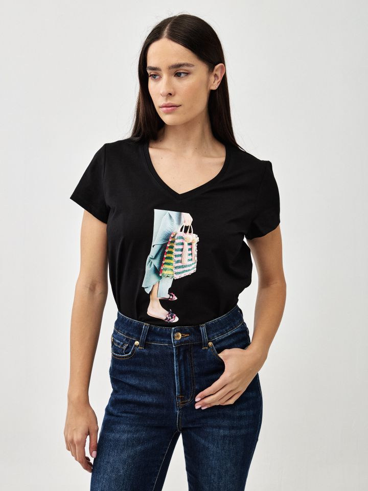 חולצה V תיק PROMO בצבע שחור