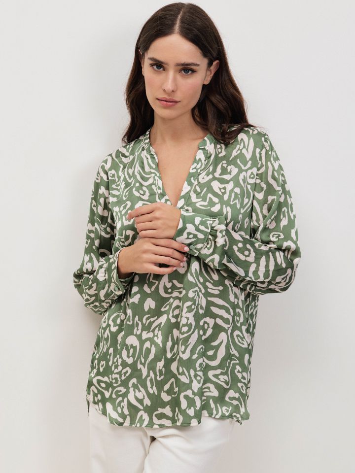 חולצה דפוס V שינה בצבע ירוק