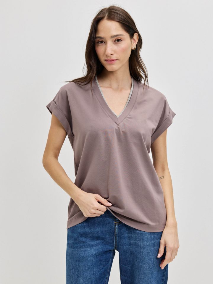 חולצה V לורקס PROMO בצבע מוקה