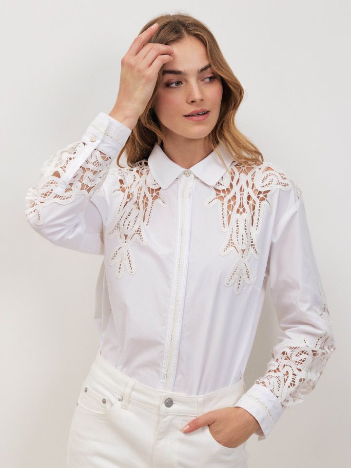 חולצה שילוב קרושה בצבע אופוויט