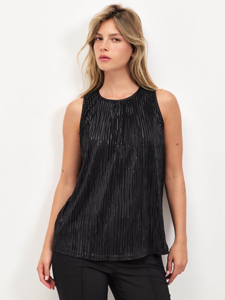 חולצה פייטים פליסה בצבע שחור