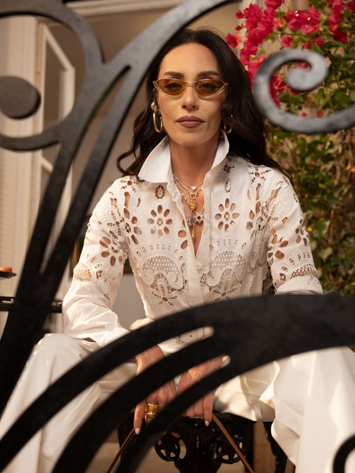 חולצה קרושה בצבע לבן