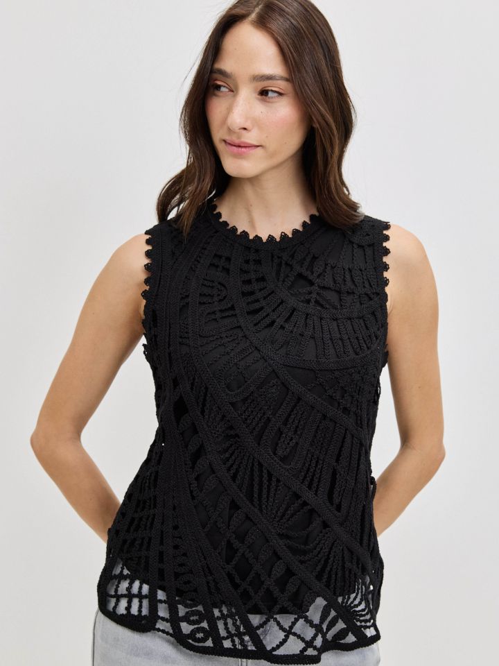 חולצה קרושה בצבע שחור