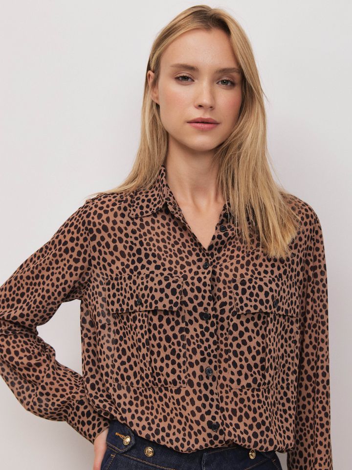 חולצה דפוס מנומר כיסים בצבע מנומר