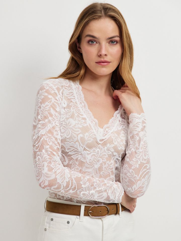 חולצה V תחרה שרוול ארוך בצבע לבן