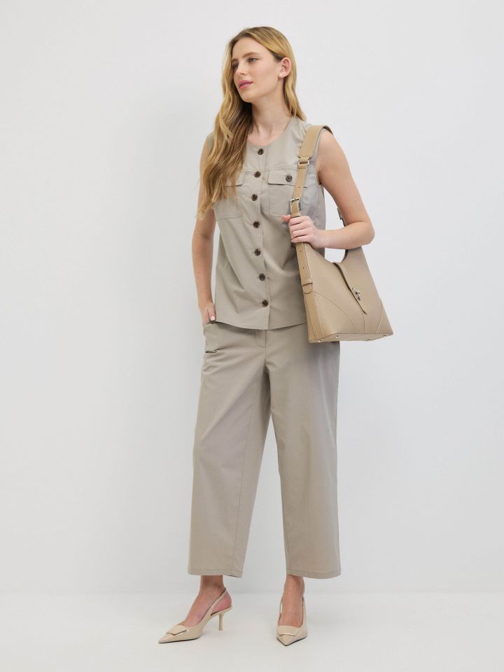 מכנסיים כיסי צד 8/9 בצבע חאקי