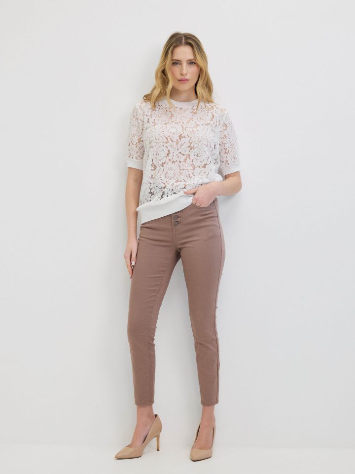 מכנסיים 7/8 כפתורים PROMO בצבע מוקה