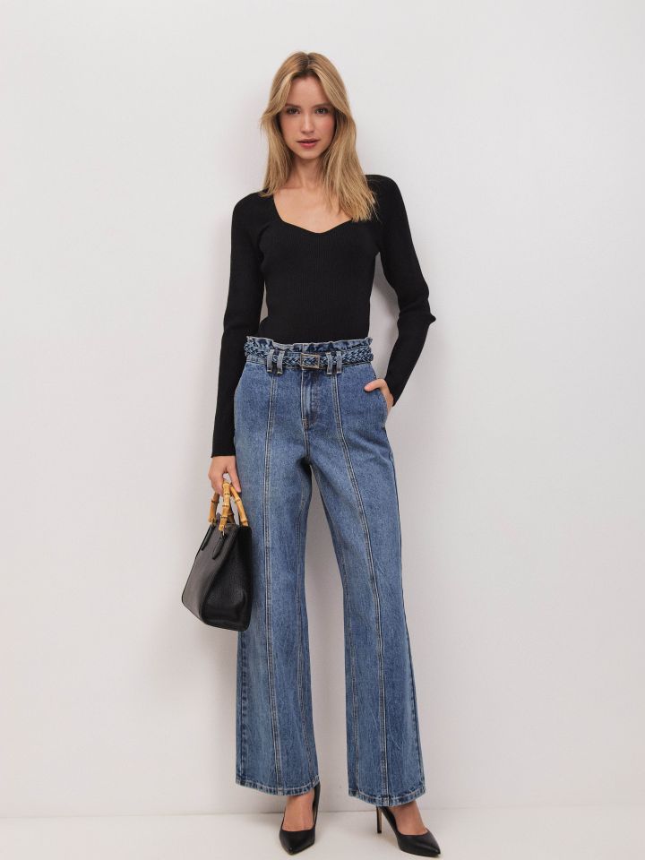 מכנסיים גינס חגורה צמה בצבע ג’ינס בהיר