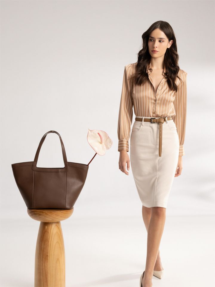 חצאית ברך SHIRA בצבע בייז’