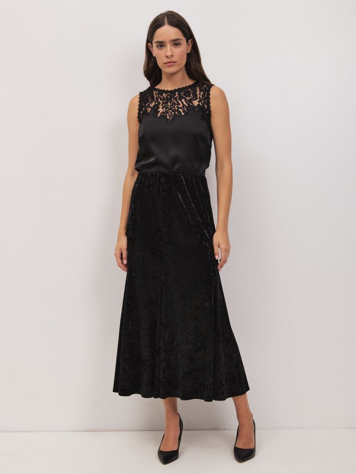 חצאית קטיפה PROMO בצבע שחור