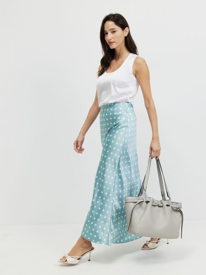 חצאית נקודות סטן בצבע תכלת מעושן