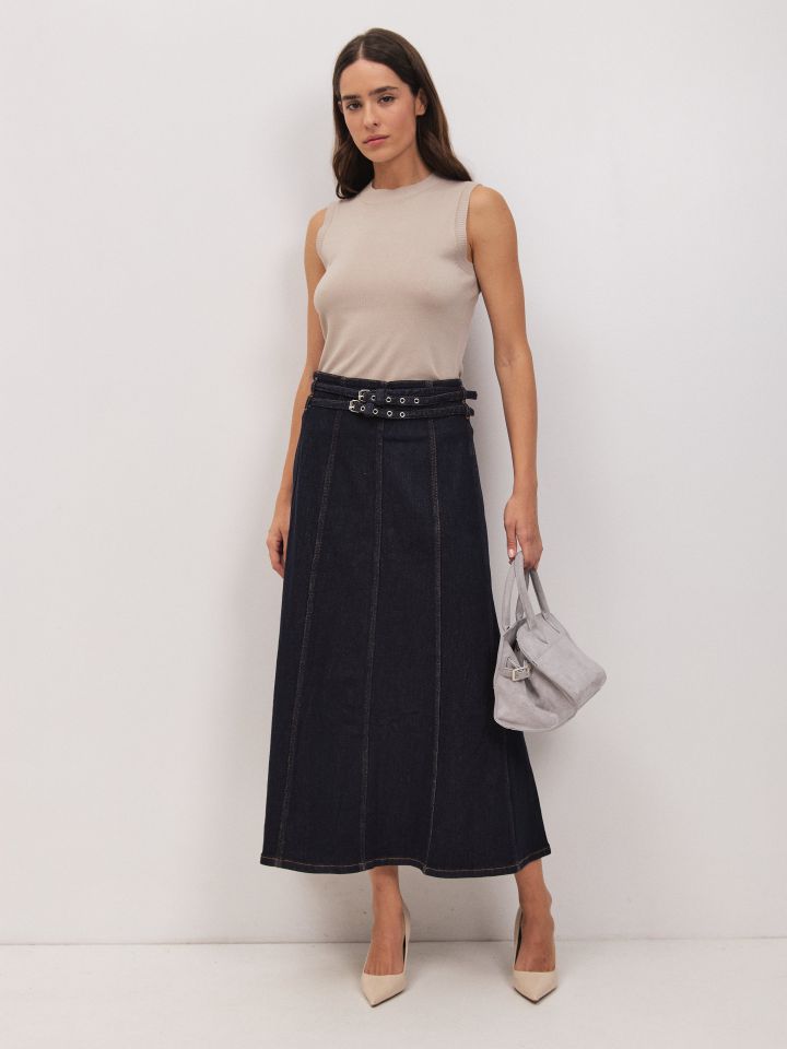 חצאית ג’ינס זוג חגורות בצבע ג’ינס כהה