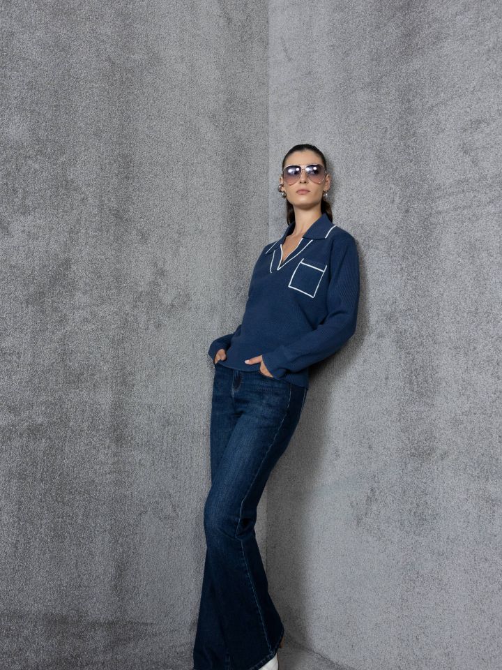 סריג צוארון שילוב + כיס בצבע כחול מעושן