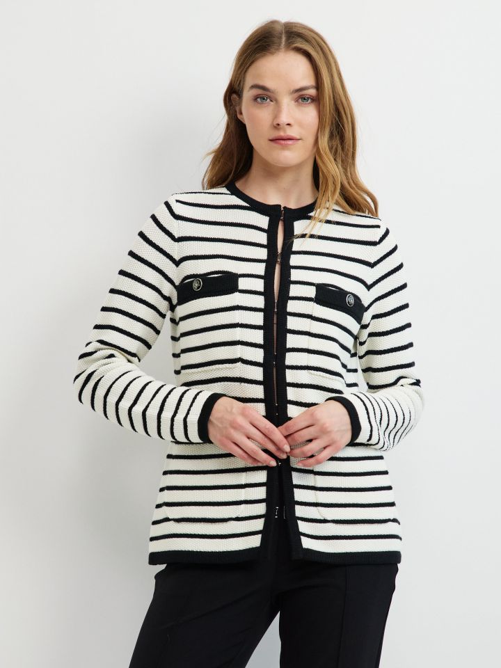 עליונית סריג פסים בצבע שחור/אופוויט