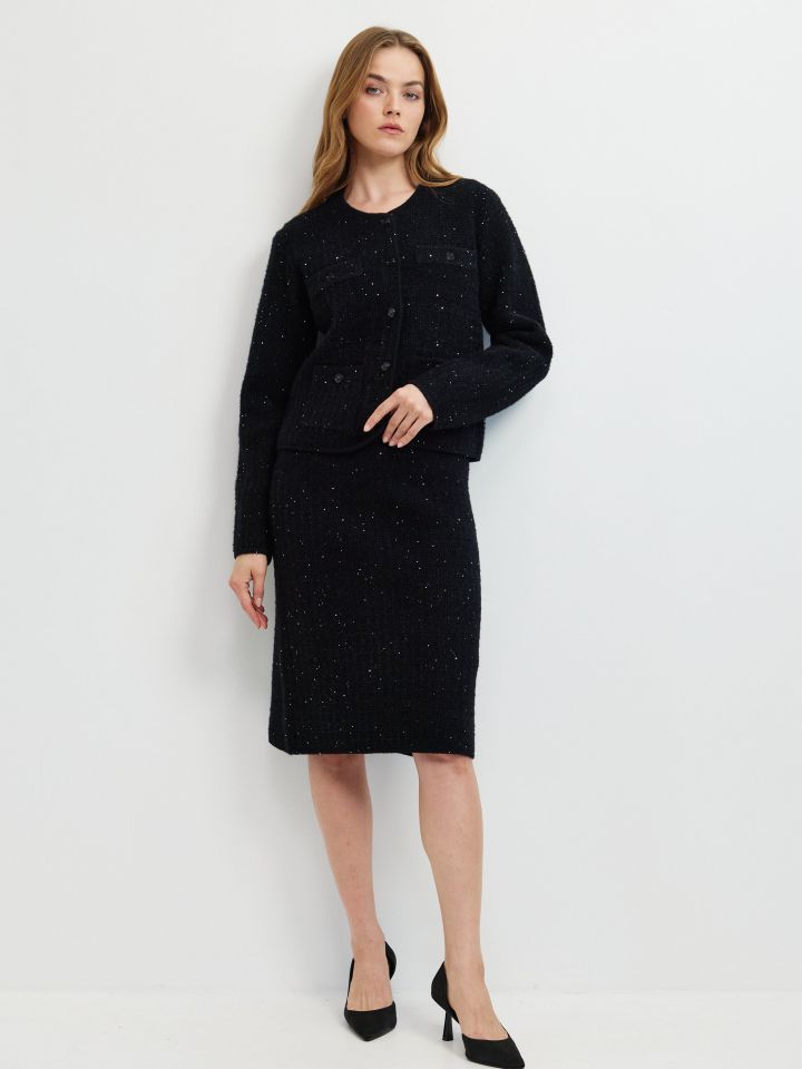 חצאית סריג פייטים בצבע שחור