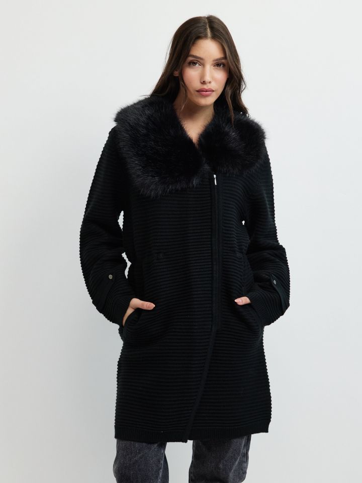 עליונית סריג רוכסן צד בצבע שחור