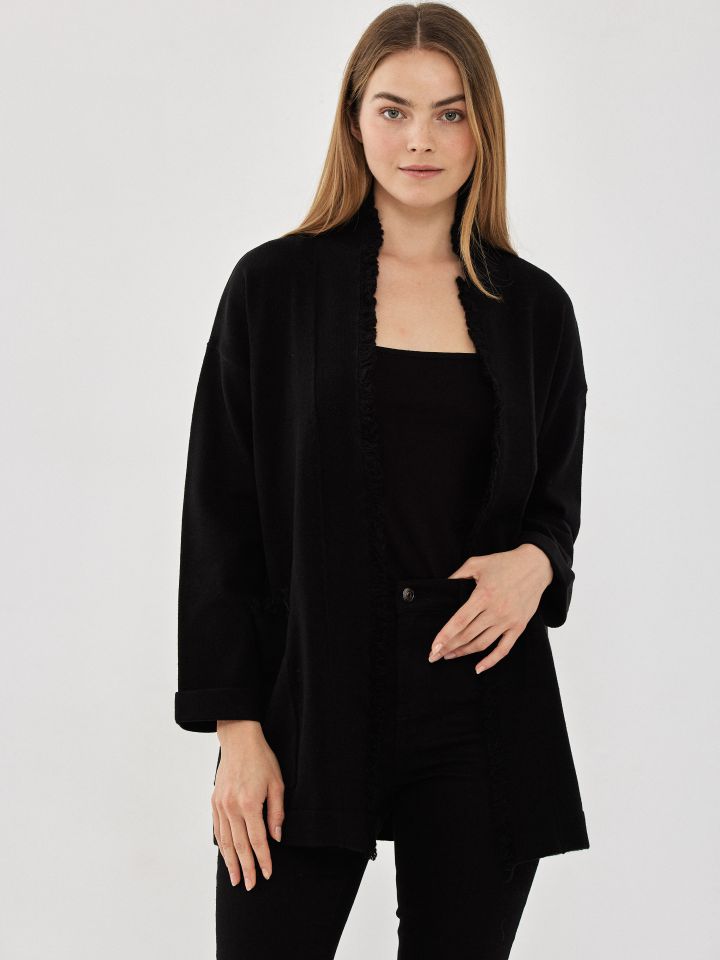 עליונית  סריג פרנזים בצבע שחור