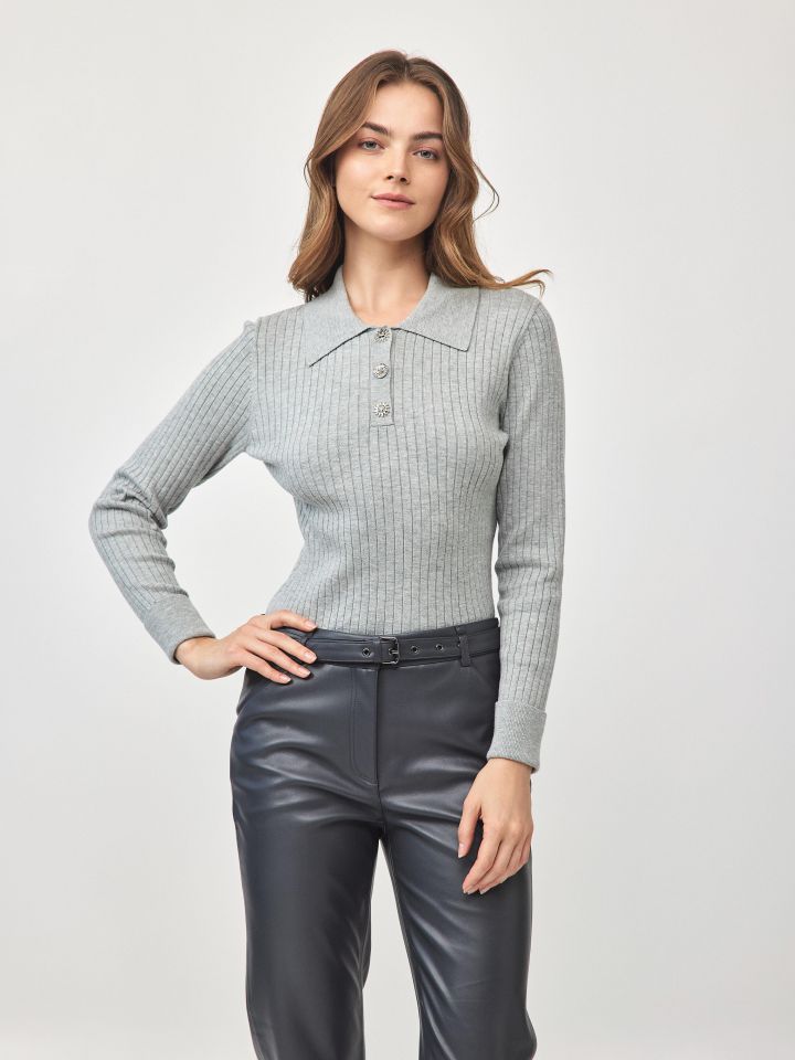 סריג צוארון שינה כפתורים בצבע אפור כסף