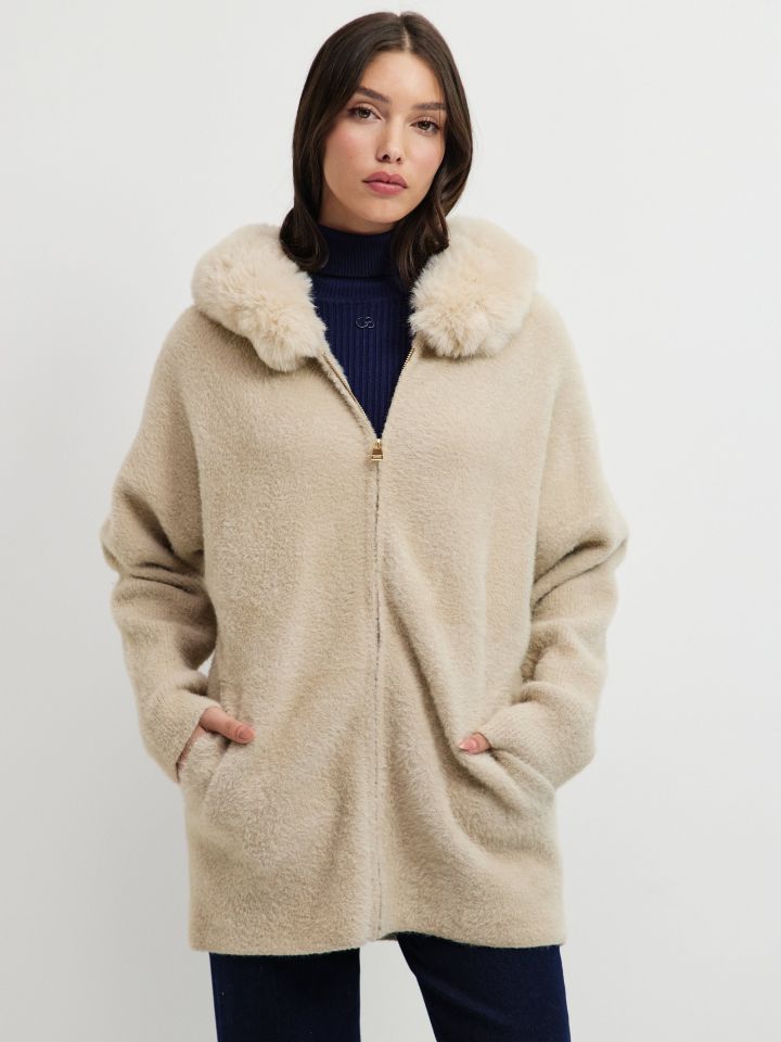 עליונית סריג קפוצון בצבע בייז’