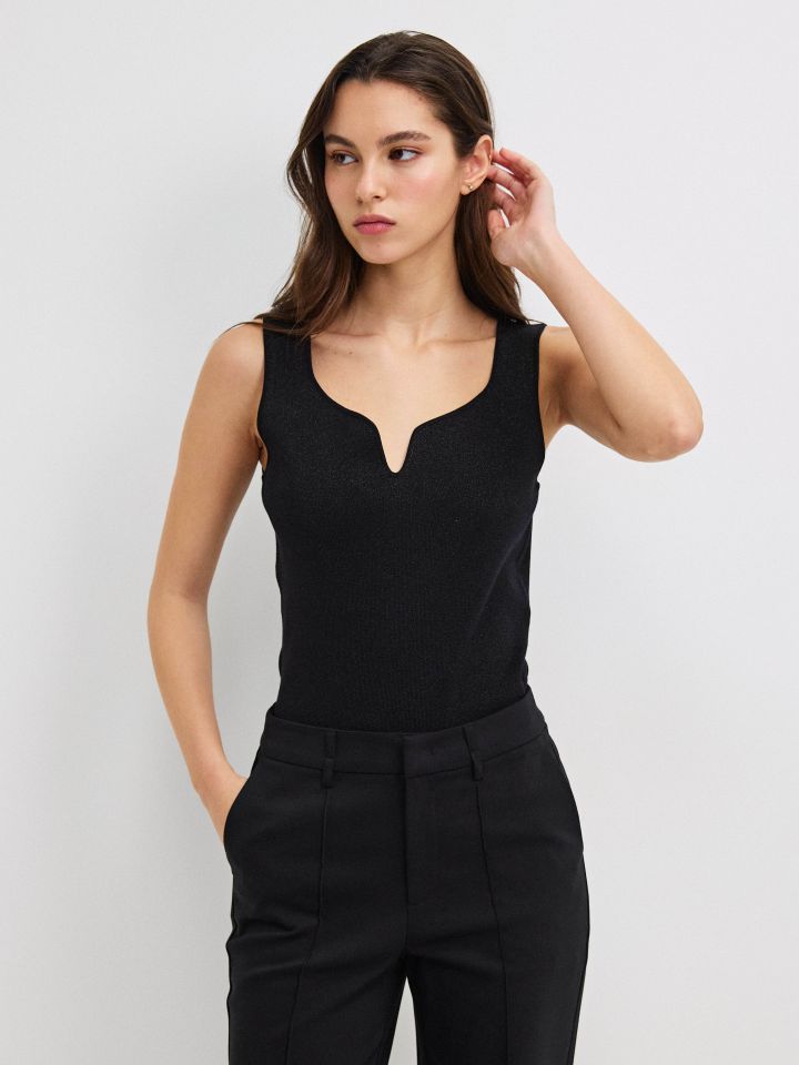 גופיה סריג לורקס בצבע שחור