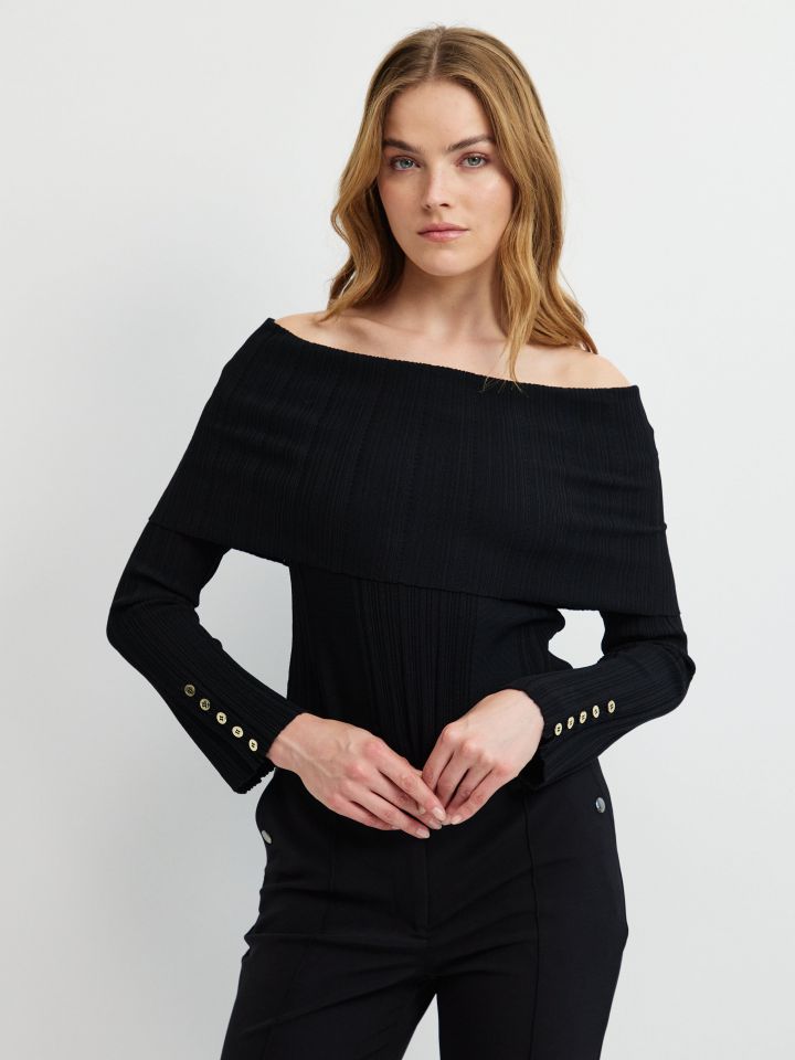 סריג וולן כפתורים בשרוול בצבע שחור