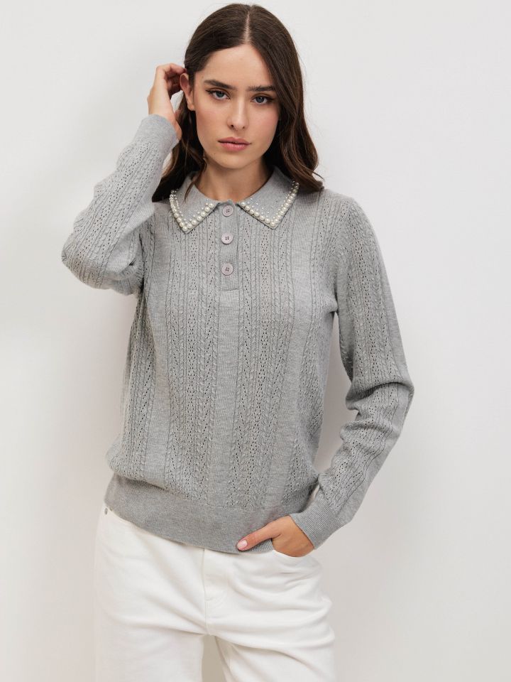 סריג צוארון דמוי פנינים בצבע אפור כסף