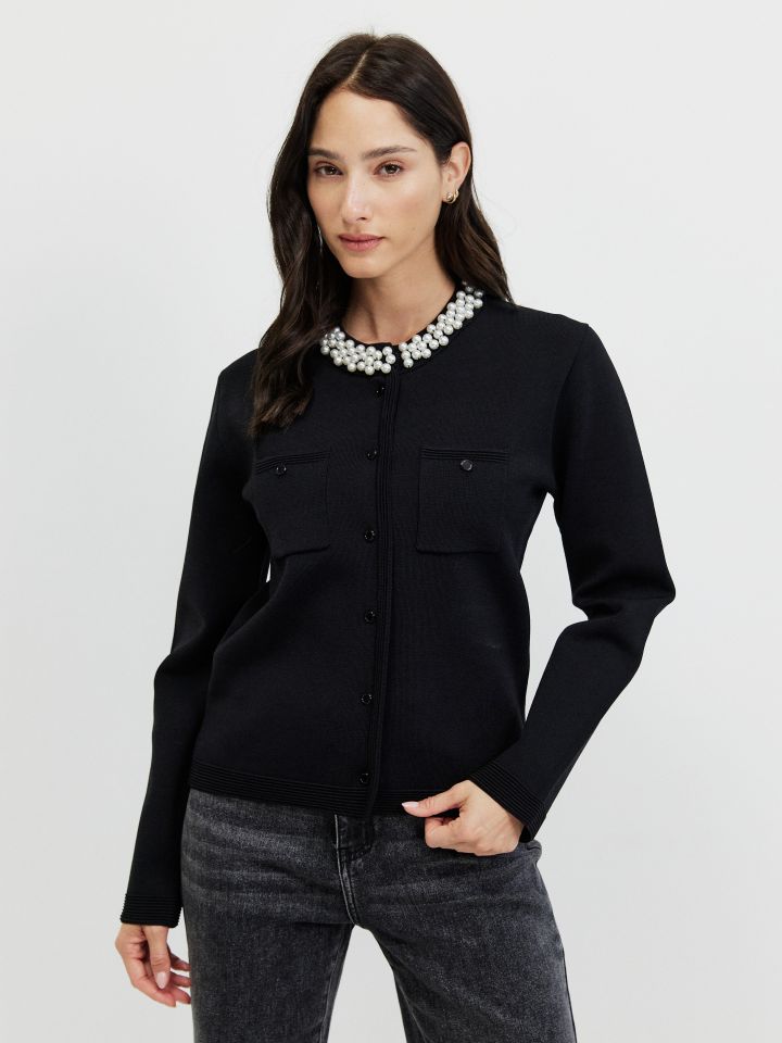 עליונית סריג פתח דמוי פנינים בצבע שחור